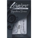 Clarinet reed 2.25, light signature