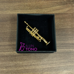 Gold 3D trumpet pin